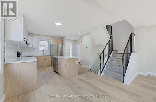 62 Adswood Road, London, ON - Indoor Photo Showing Kitchen