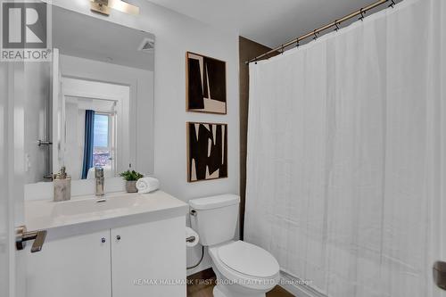 1904 - 2550 Simcoe Street N, Oshawa, ON - Indoor Photo Showing Bathroom