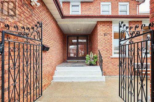 542 Mcleod Crescent, Pickering, ON - Indoor Photo Showing Other Room