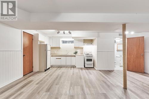 542 Mcleod Crescent, Pickering, ON - Indoor Photo Showing Kitchen