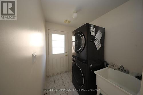 18 Lawrence Town Street, Ajax, ON - Indoor Photo Showing Laundry Room