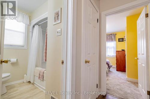 719 Church Street, Pelham (664 - Fenwick), ON - Indoor Photo Showing Bathroom