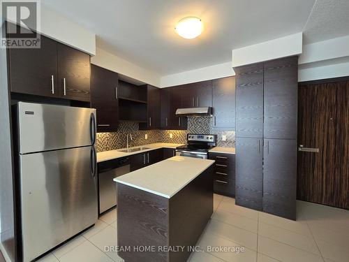 712 - 325 South Park Road, Markham, ON - Indoor Photo Showing Kitchen