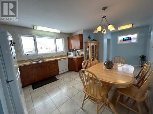 1321 92 Avenue, Dawson Creek, BC - Indoor Photo Showing Dining Room