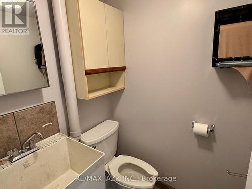 62 Cromwell Avenue, Oshawa (Vanier), ON - Indoor Photo Showing Bathroom