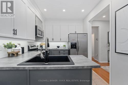 23 Barnwood Drive, Richmond Hill (Oak Ridges Lake Wilcox), ON - Indoor Photo Showing Kitchen