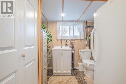 1820 Churchill Line, Sarnia, ON - Indoor