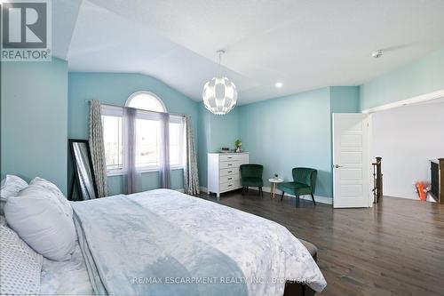 30 Ascoli Drive, Hamilton, ON - Indoor Photo Showing Bedroom