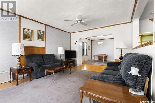 2026 Wallace Street, Regina, SK - Indoor Photo Showing Living Room