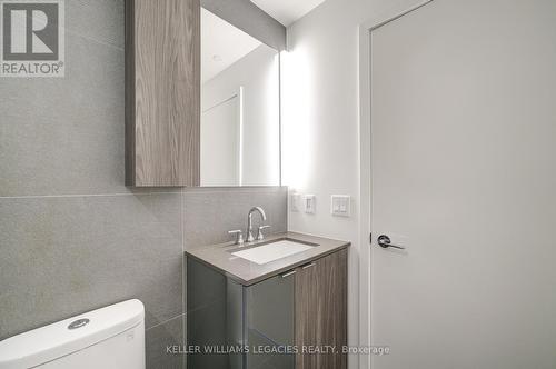 4012 - 35 Mercer Street, Toronto, ON - Indoor Photo Showing Bathroom