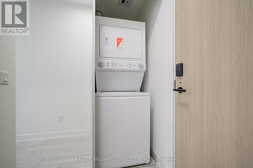 4012 - 35 Mercer Street, Toronto, ON - Indoor Photo Showing Laundry Room