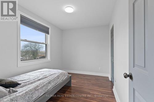 383 Durham Court, Oshawa, ON - Indoor Photo Showing Bedroom