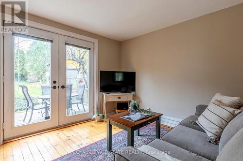 169 Robinson Street, Hamilton, ON - Indoor Photo Showing Living Room