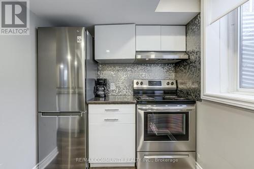 100 Leney Street, Ajax, ON - Indoor Photo Showing Kitchen With Upgraded Kitchen