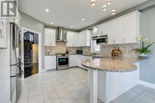 100 Leney Street, Ajax, ON - Indoor Photo Showing Kitchen With Upgraded Kitchen