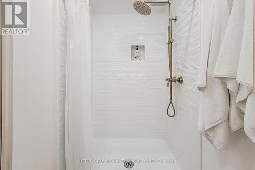 #Main - 149 Oneida Boulevard, Hamilton, ON - Indoor Photo Showing Bathroom