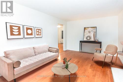 243 Highview Drive, Kitchener, ON - Indoor Photo Showing Living Room