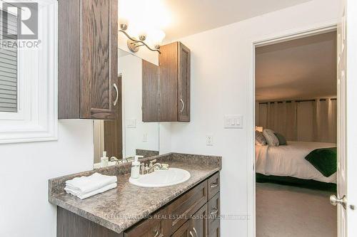 243 Highview Drive, Kitchener, ON - Indoor Photo Showing Bathroom