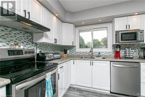 7 Front Street, South Bruce Peninsula, ON - Indoor Photo Showing Kitchen With Double Sink