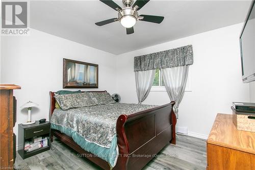 7 Front Street, South Bruce Peninsula, ON - Indoor Photo Showing Bedroom