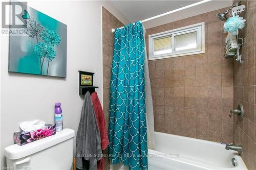 7 Front Street, South Bruce Peninsula, ON - Indoor Photo Showing Bathroom