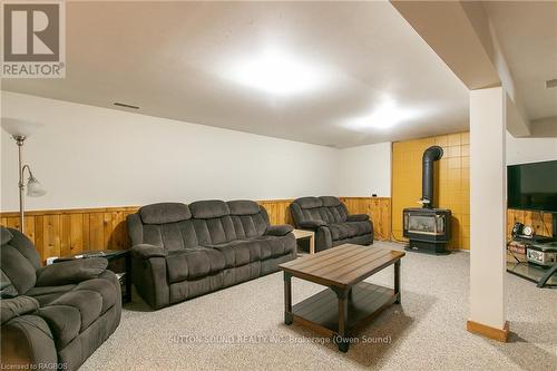 7 Front Street, South Bruce Peninsula, ON - Indoor Photo Showing Living Room With Fireplace