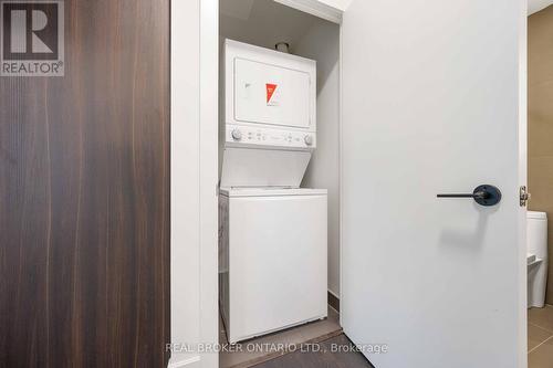 3206 - 15 Mercer Street, Toronto, ON - Indoor Photo Showing Laundry Room