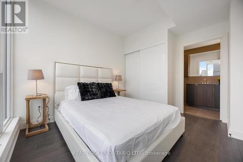 3206 - 15 Mercer Street, Toronto, ON - Indoor Photo Showing Bedroom