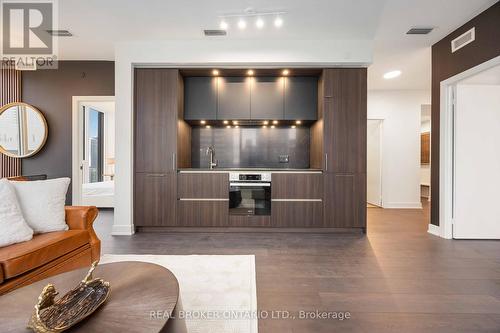 3206 - 15 Mercer Street, Toronto, ON - Indoor Photo Showing Living Room