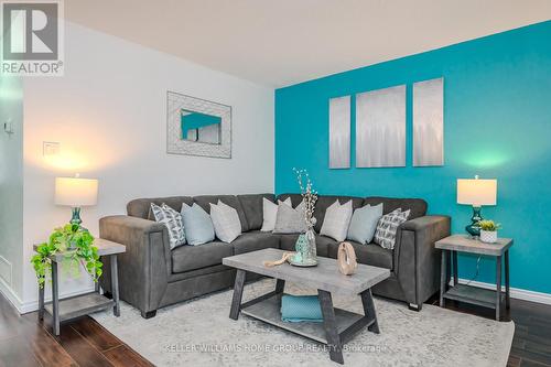 77 - 920 Edinburgh Road S, Guelph, ON - Indoor Photo Showing Living Room