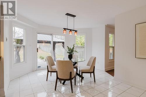 5392 Champlain Trail, Mississauga, ON - Indoor Photo Showing Dining Room