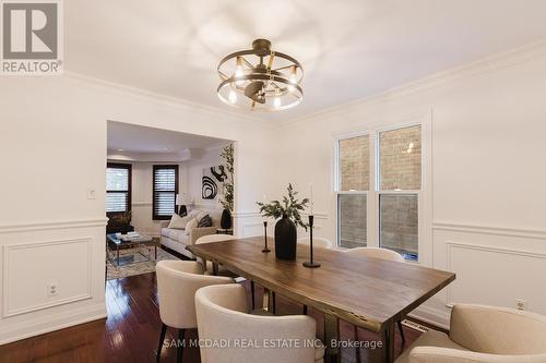 5392 Champlain Trail, Mississauga, ON - Indoor Photo Showing Dining Room