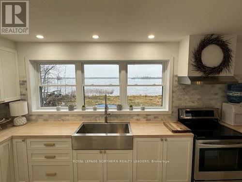 767 Leclair Avenue, Timmins, ON - Indoor Photo Showing Kitchen