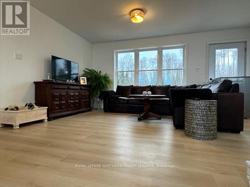 767 Leclair Avenue, Timmins, ON - Indoor Photo Showing Living Room