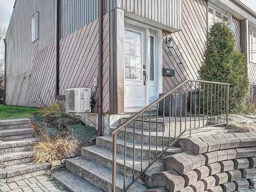 Frontage - 302 Rue Renan, Québec (Beauport), QC - 