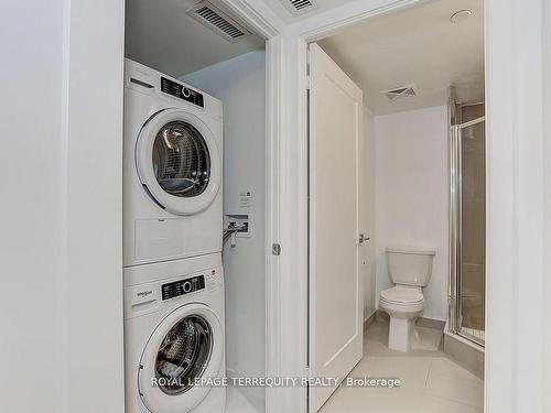 1207-7 Mabelle Ave, Toronto, ON - Indoor Photo Showing Laundry Room