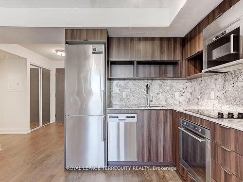 1207-7 Mabelle Ave, Toronto, ON - Indoor Photo Showing Kitchen With Upgraded Kitchen