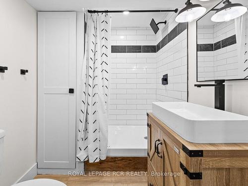 34 Ivybridge Dr, Brampton, ON - Indoor Photo Showing Bathroom