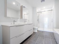 Ensuite bathroom - 