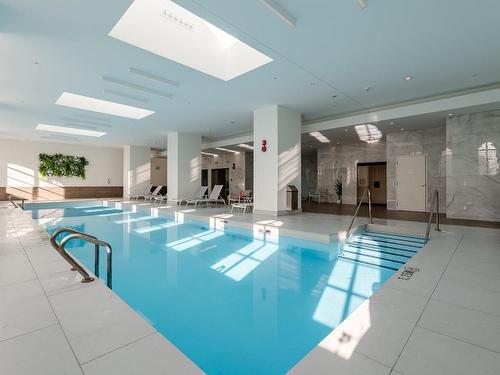 Piscine - 4502-1001 Rue Lucien-L'Allier, Montréal (Ville-Marie), QC - Indoor Photo Showing Other Room With In Ground Pool