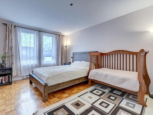 Master bedroom - 201-6840 Av. Fielding, Montréal (Côte-Des-Neiges/Notre-Dame-De-Grâce), QC - Indoor Photo Showing Bedroom