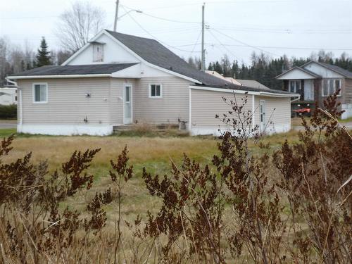 208 Third Ave Se, Geraldton, ON - Outdoor