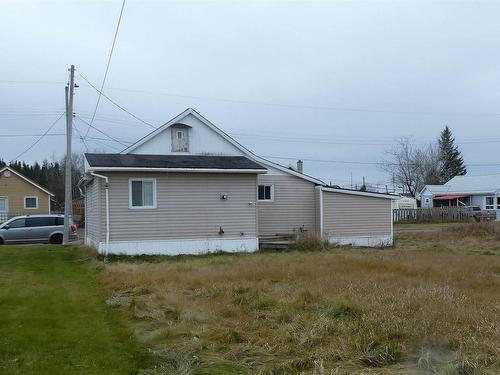 208 Third Ave Se, Geraldton, ON - Outdoor