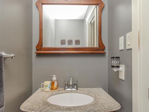 219 Saxon Drive, Thunder Bay, ON - Indoor Photo Showing Bathroom