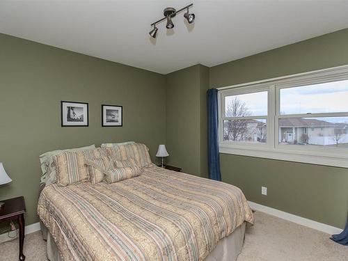 219 Saxon Drive, Thunder Bay, ON - Indoor Photo Showing Bedroom