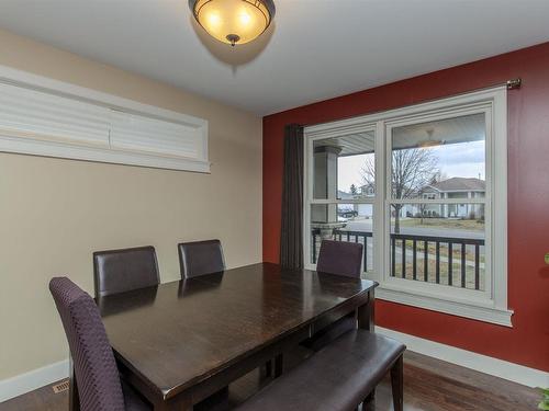 219 Saxon Drive, Thunder Bay, ON - Indoor Photo Showing Dining Room