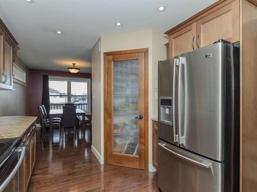 219 Saxon Drive, Thunder Bay, ON - Indoor Photo Showing Kitchen