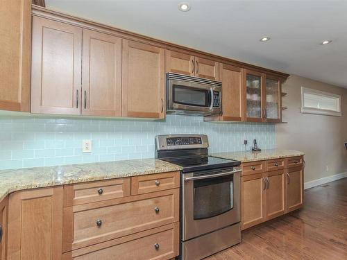 219 Saxon Drive, Thunder Bay, ON - Indoor Photo Showing Kitchen