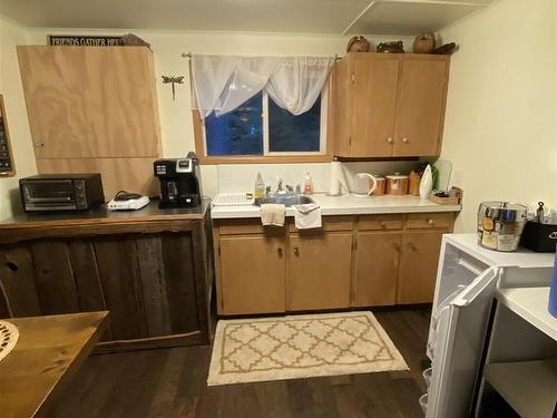 69 One Island Lake Road S, Rural - Thunder Bay, ON - Indoor Photo Showing Kitchen