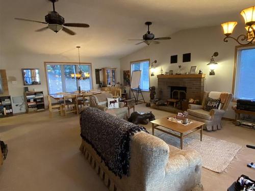 69 One Island Lake Road S, Rural - Thunder Bay, ON - Indoor Photo Showing Living Room With Fireplace